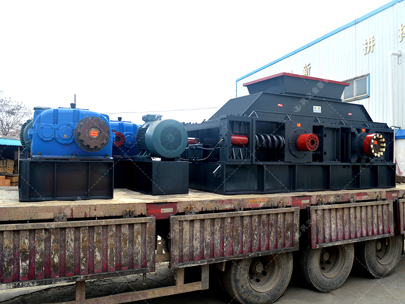 處理玄武巖、鵝卵石成沙的小型對(duì)輥制砂機(jī)產(chǎn)量多大？